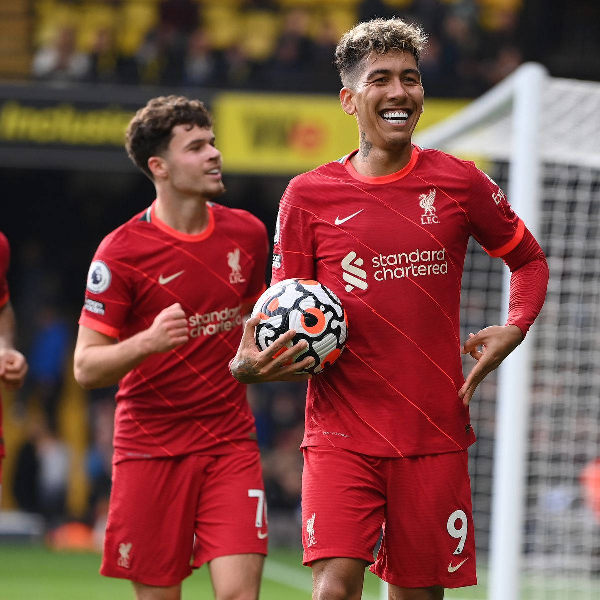 Roberto Firmino Holding Ball Wallpaper