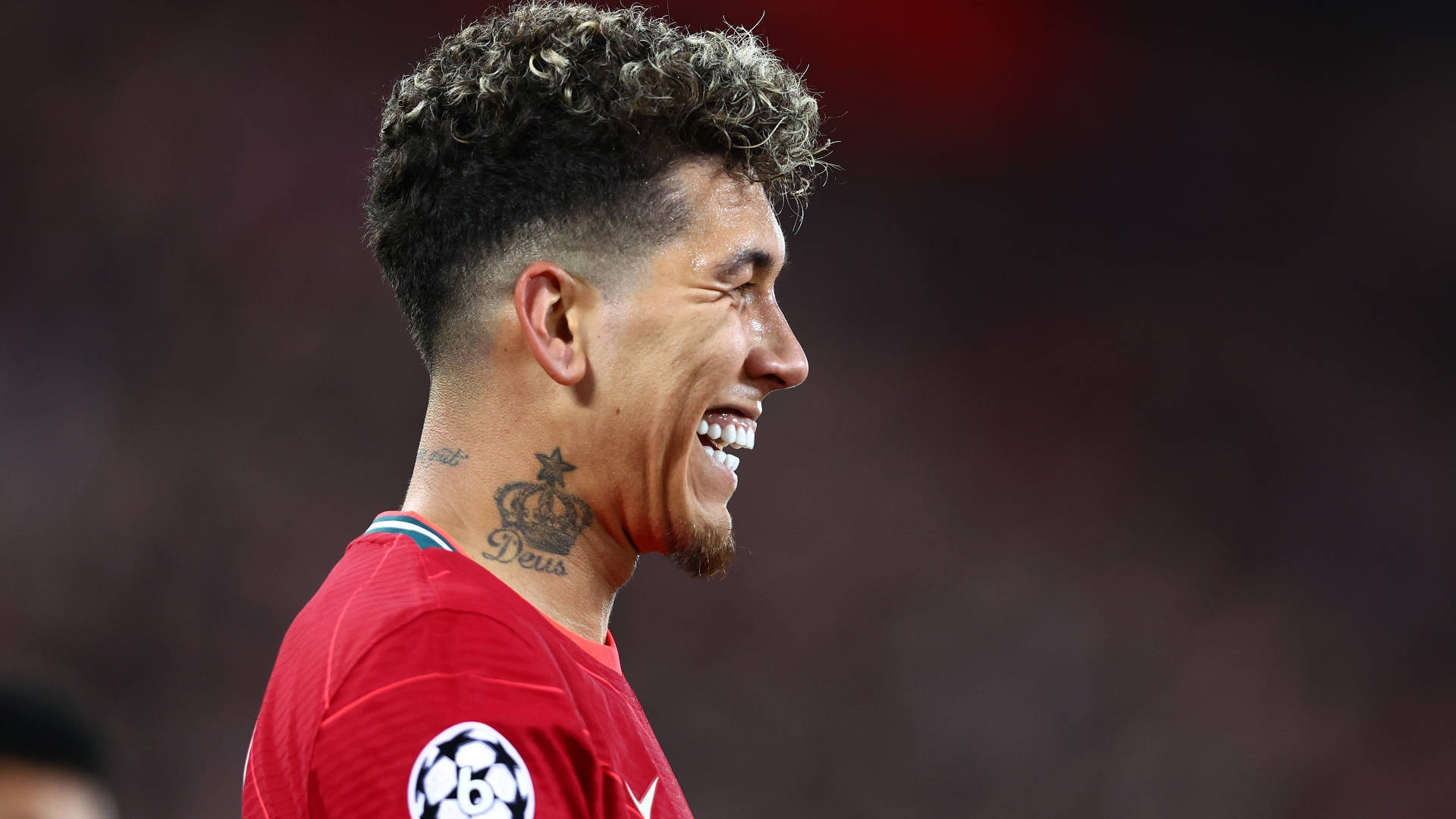 Roberto Firmino Smiling Match Wallpaper