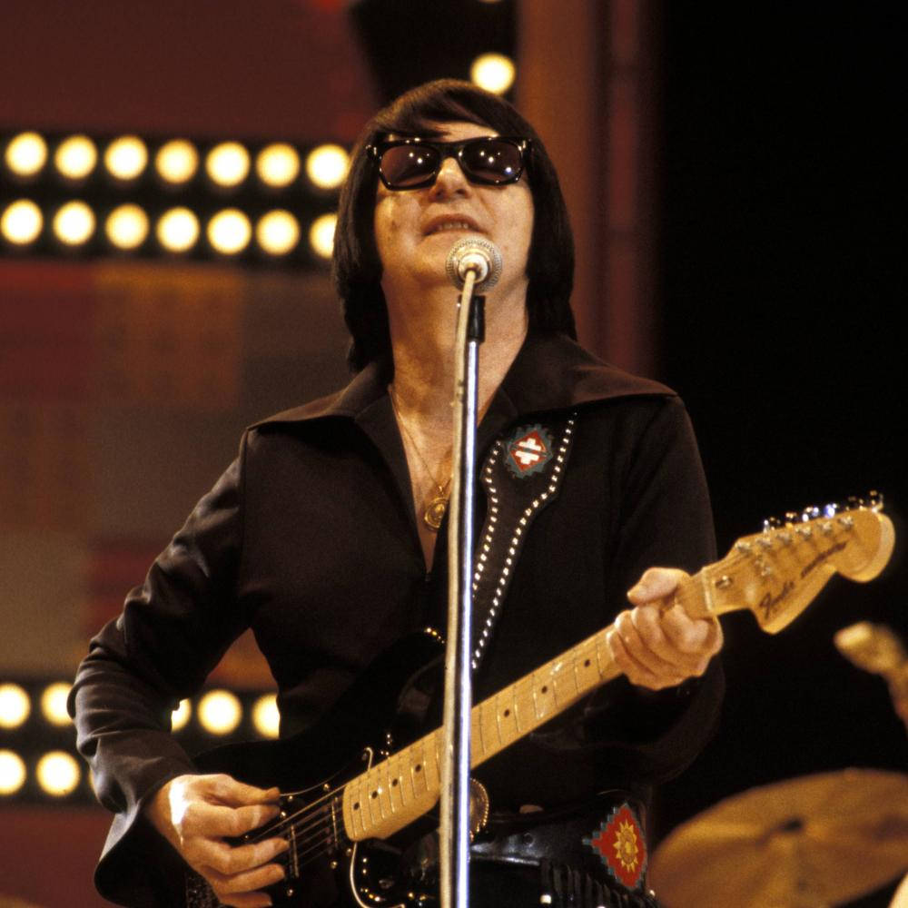 Roy Orbison Live Performance Bright Studio Wallpaper