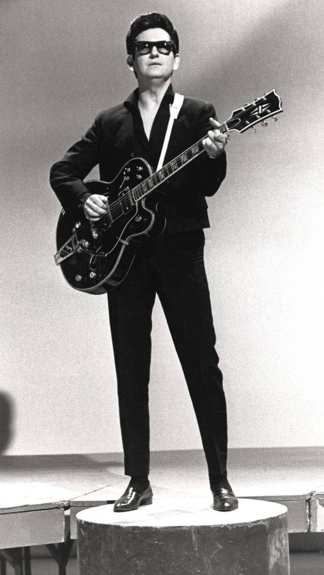 Roy Orbison On Stage Wallpaper