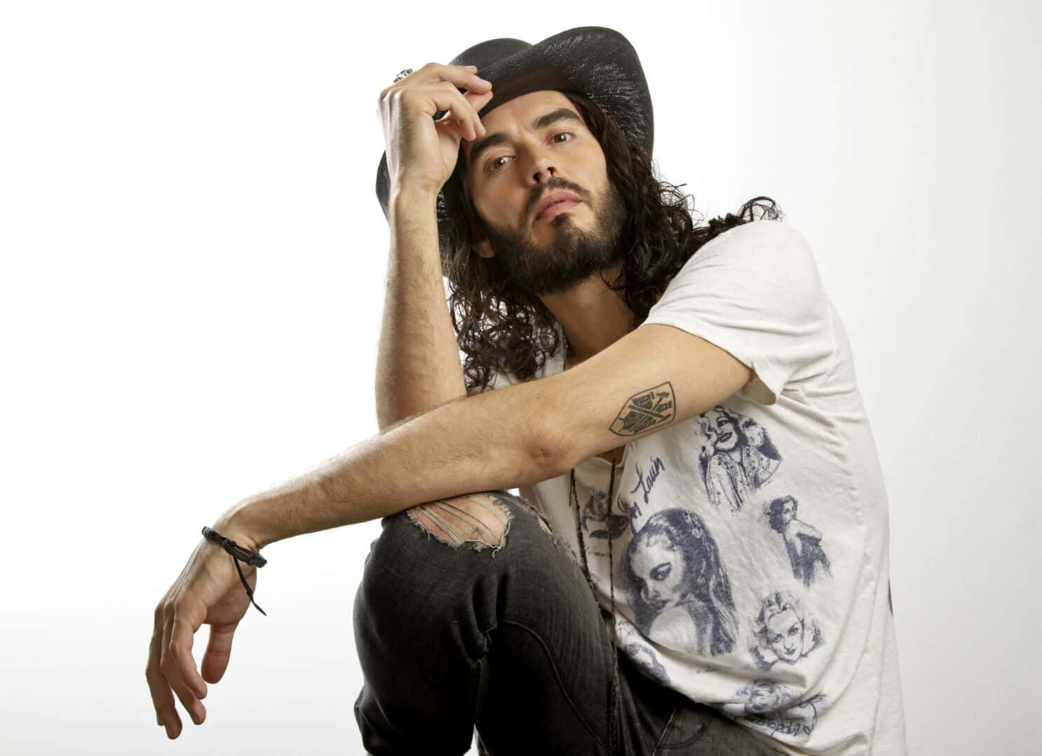 Russell Brand Photoshoot Wallpaper