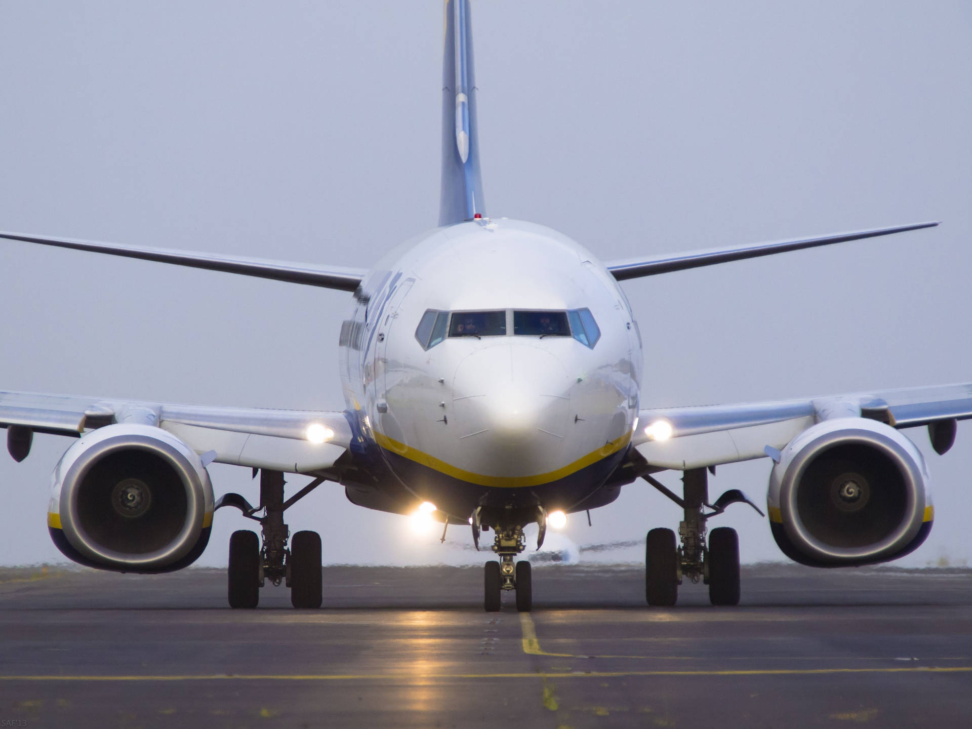 Ryanair Front Of Airplane Wallpaper