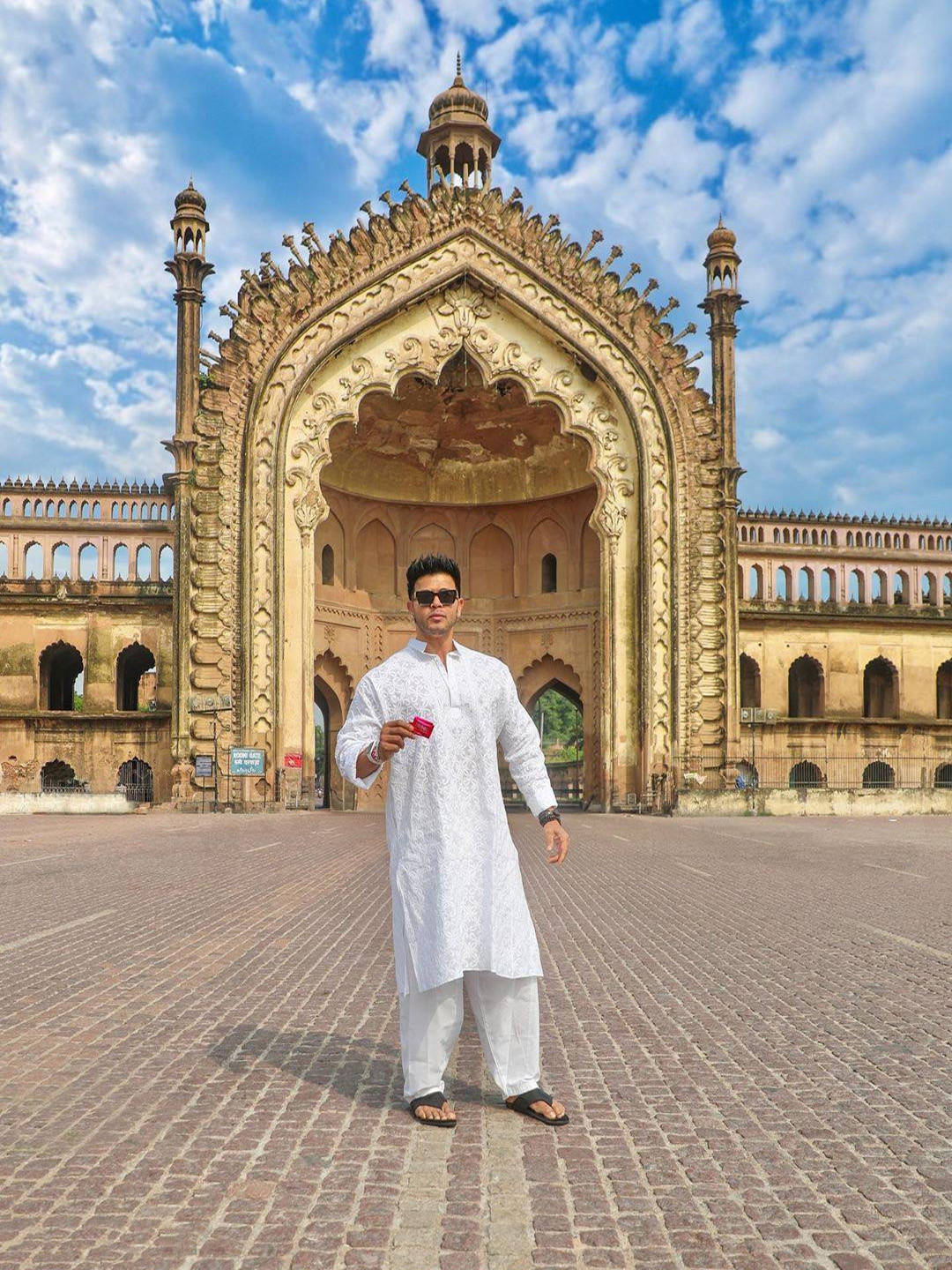 Sahil Khan At Rumi Darwaza Wallpaper