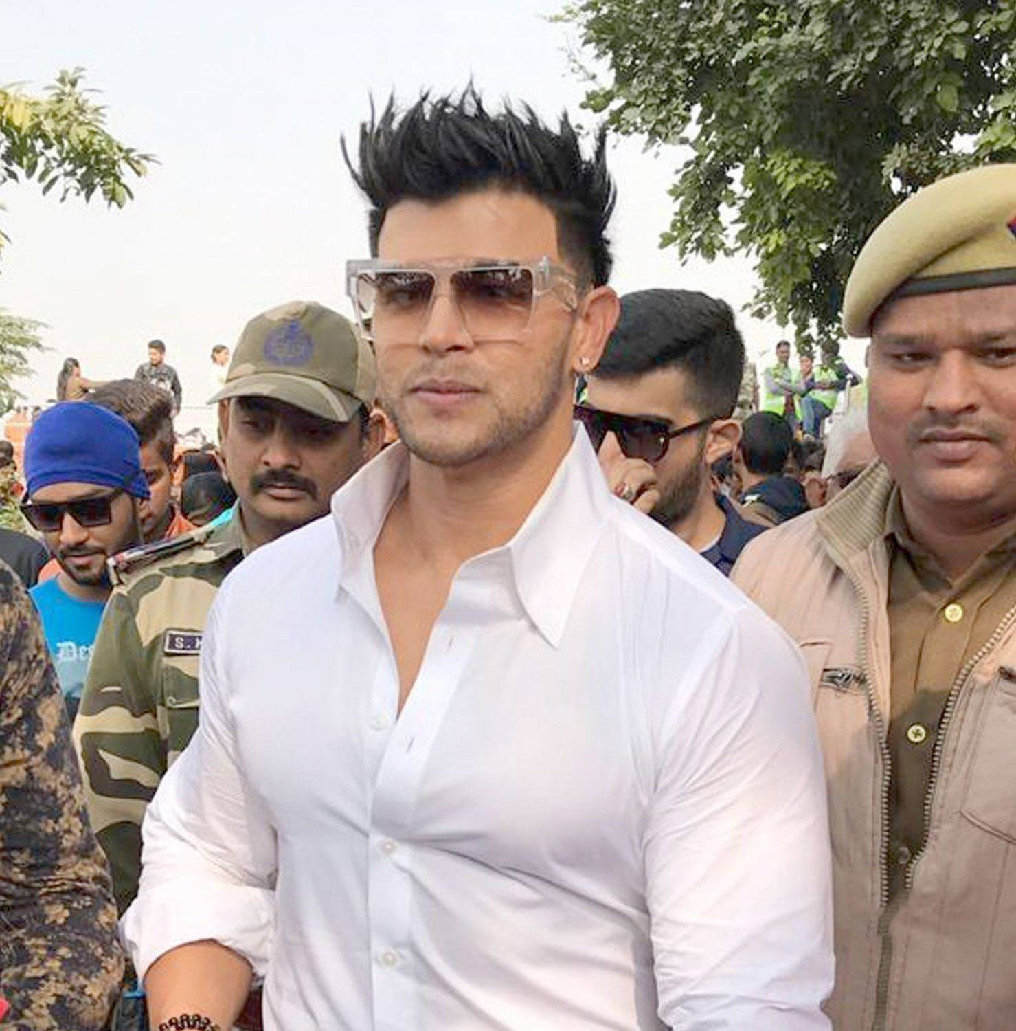 Sahil Khan In Agra Wallpaper