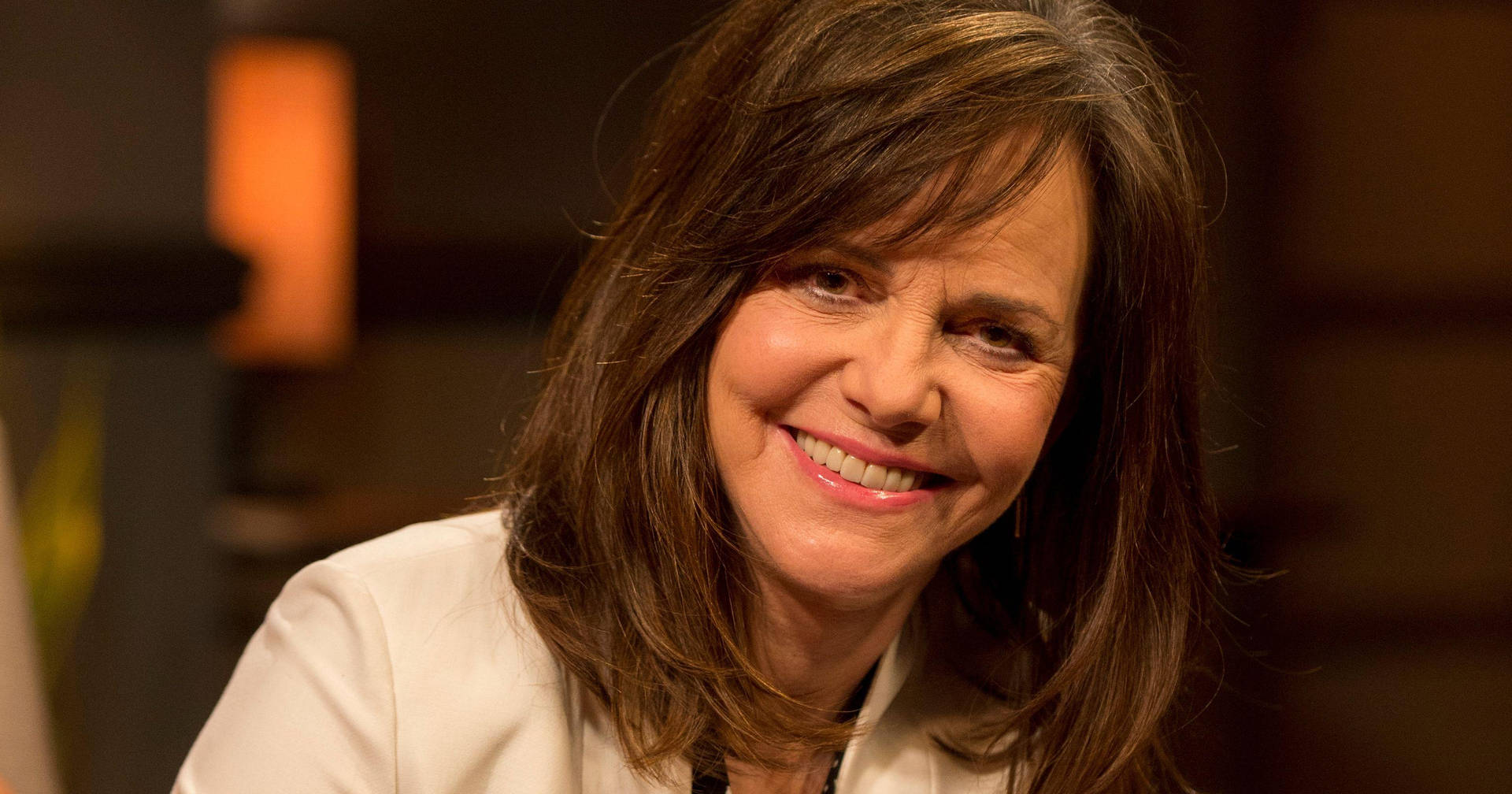 Sally Field Co-hosting The Essentials For Tcm Wallpaper