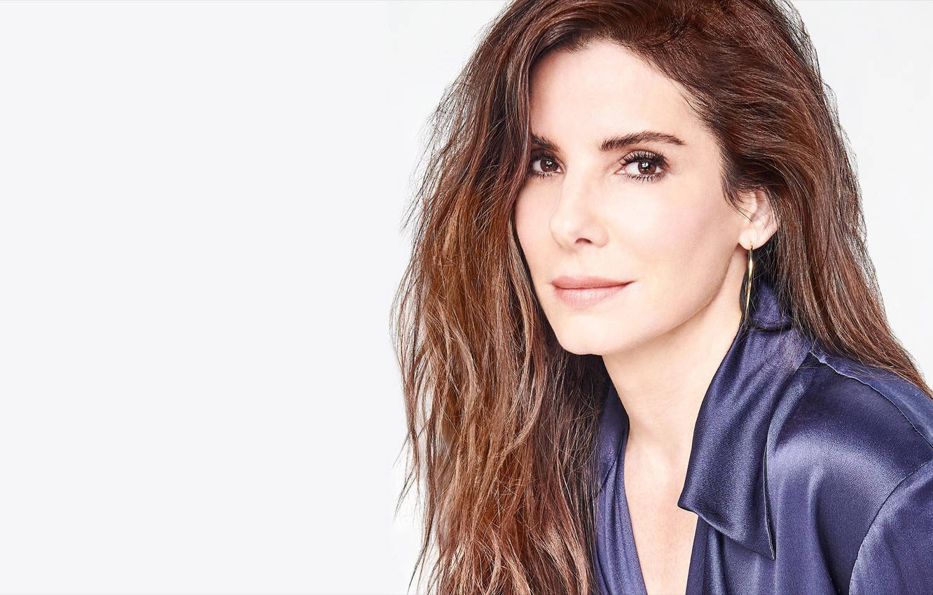 Sandra Bullock Silky Button-down Wallpaper