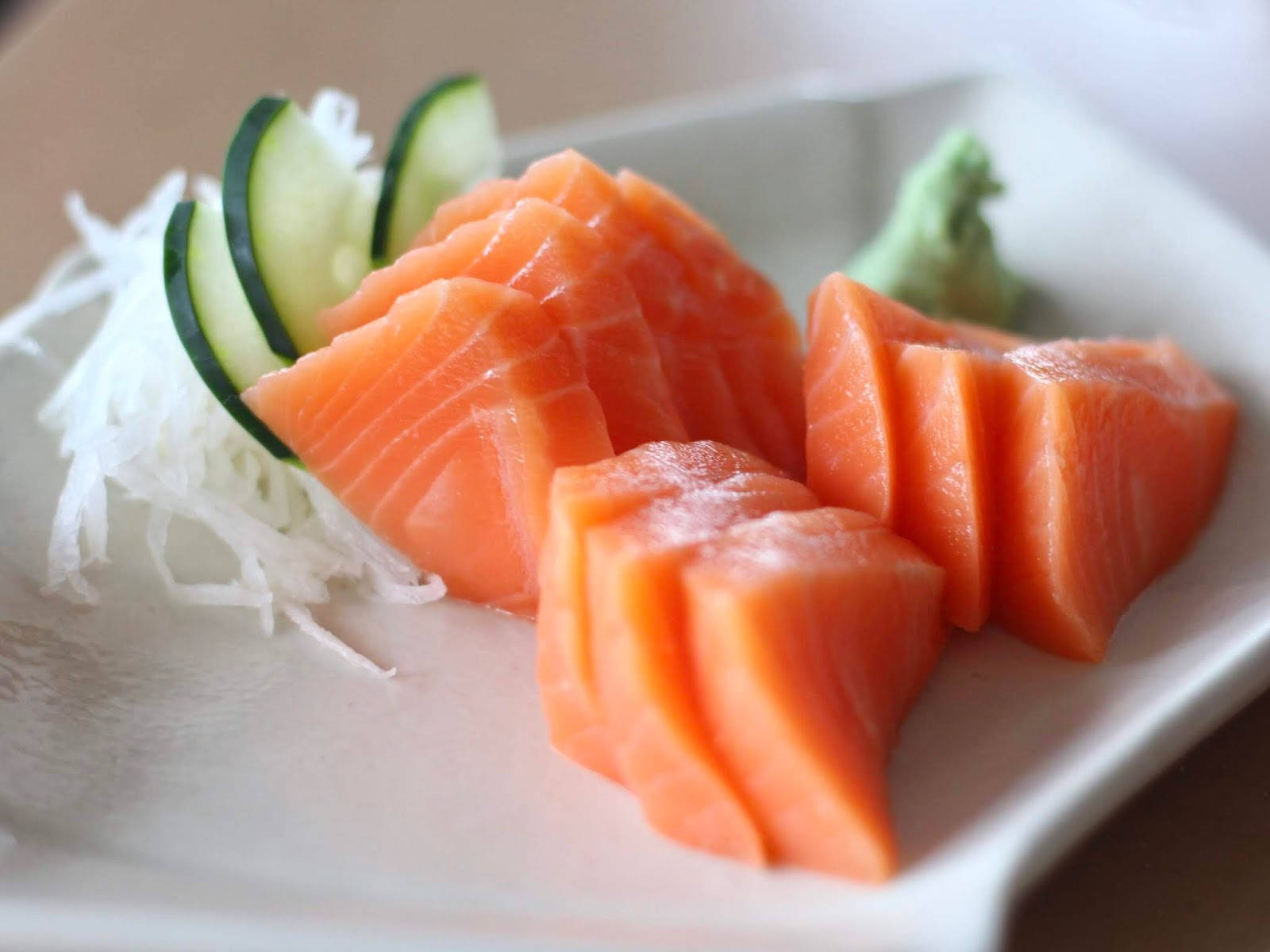 Sashimi Raw Salmon With Cucumber Wallpaper