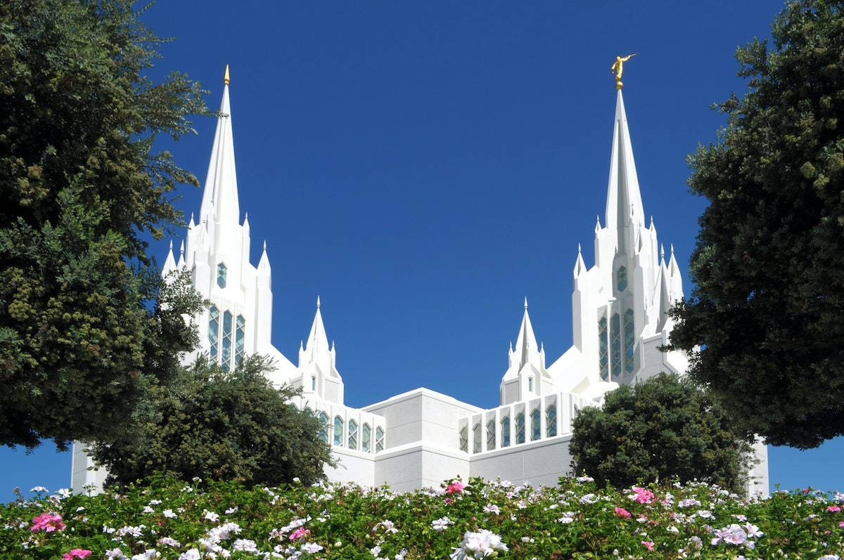 Scenic San Diego California Temple Wallpaper