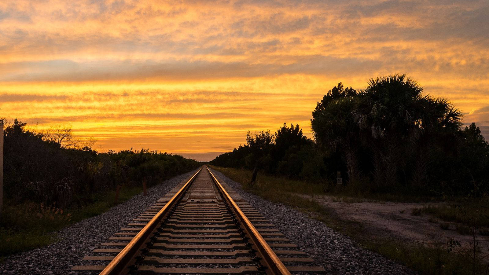 Scenic Sunset Railway Wallpaper