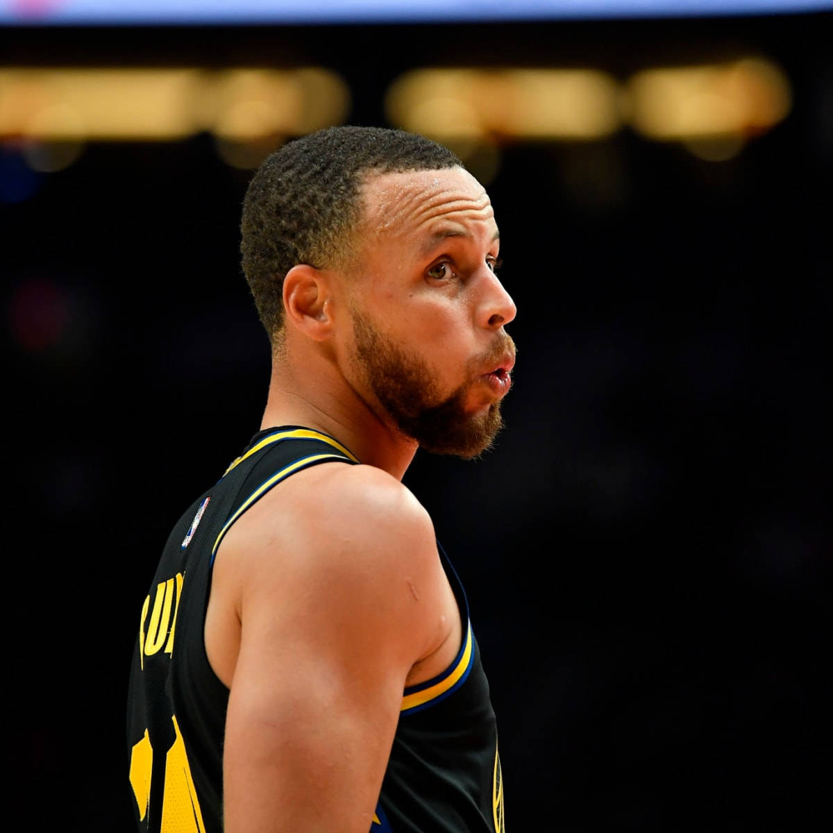 Side Profile Steph Curry Whistling Wallpaper