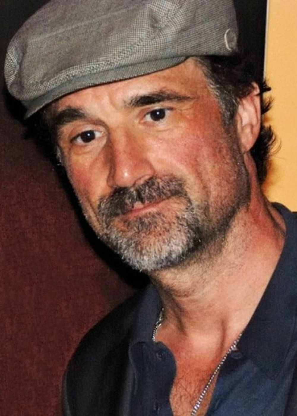 Silver Beret Elias Koteas Wallpaper