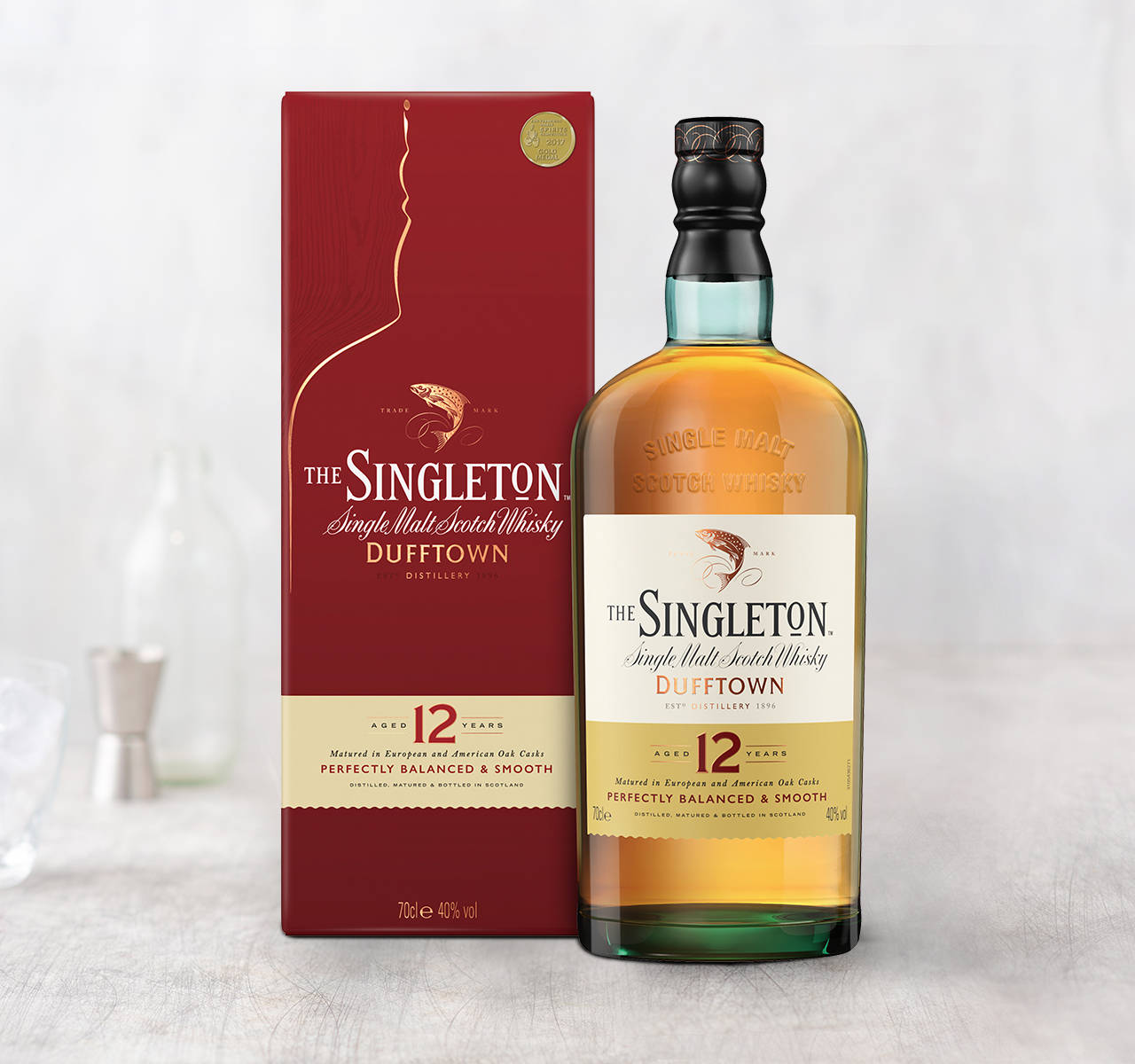 Singleton Of Dufftown Red Cover Wallpaper