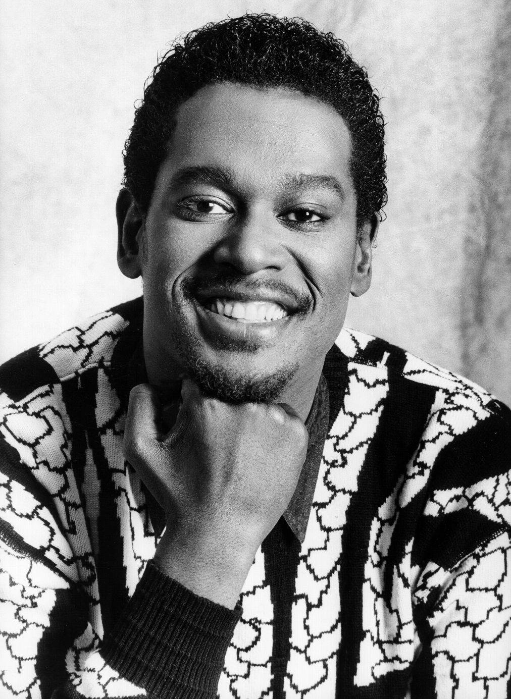 Songwriter Luther Vandross Wallpaper