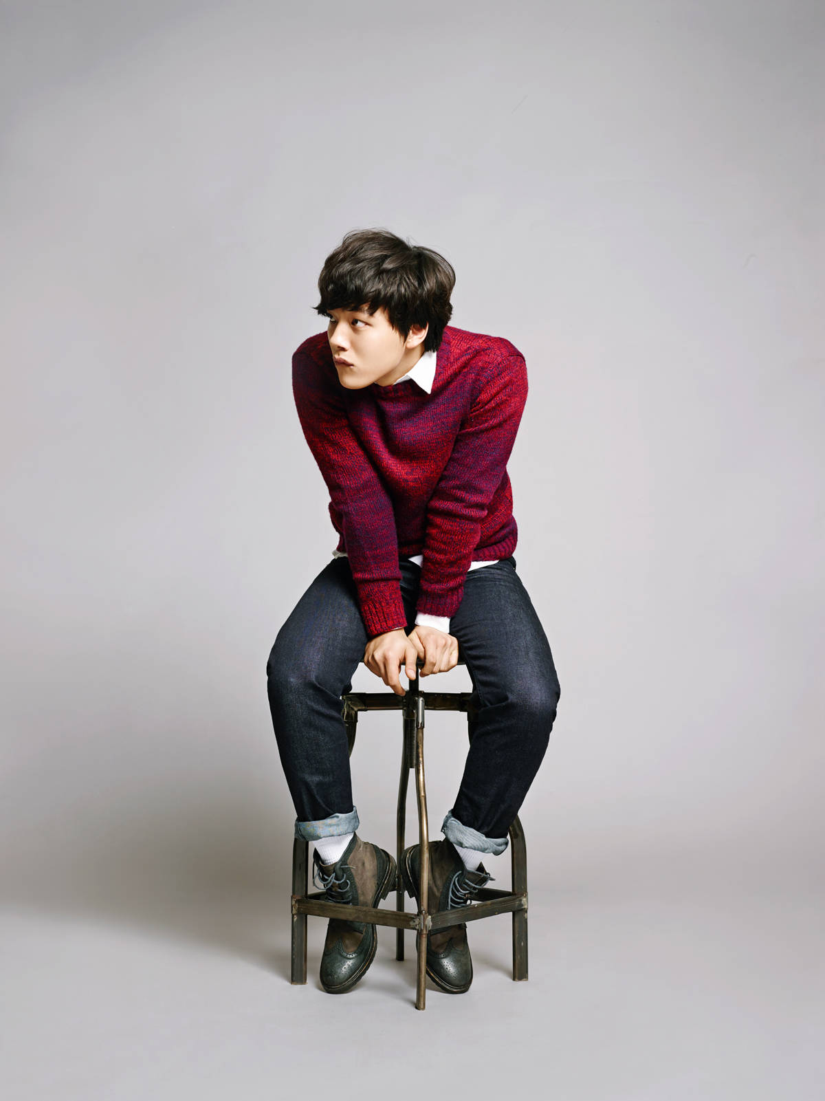 South Korean Actor Yeo Jin Goo Looking Sharp In Red Outfit. Wallpaper