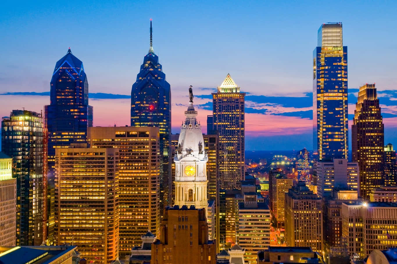 Spectacular View Of The Philadelphia Skyline From Club Quarters Hotel Wallpaper