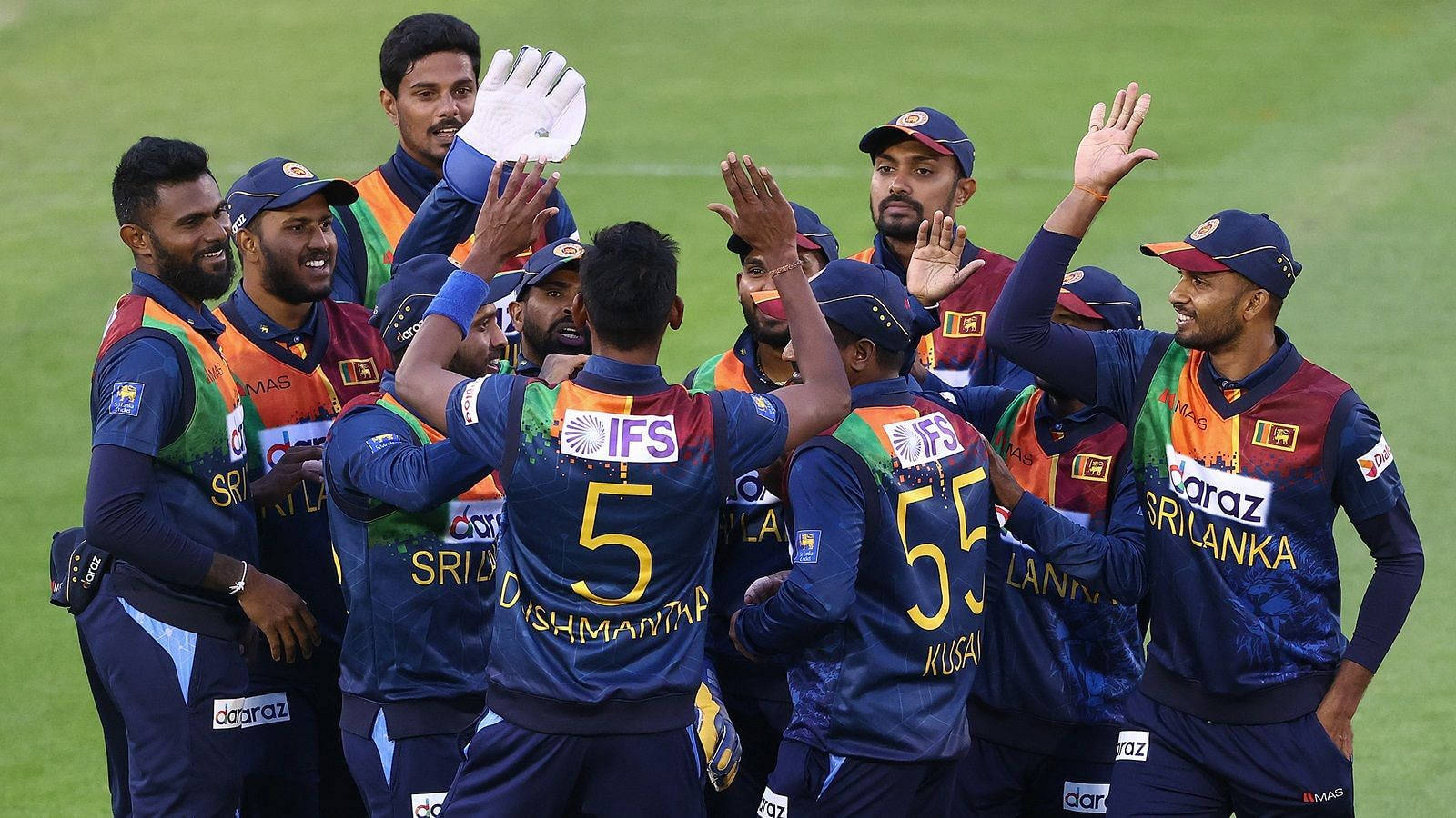 Sri Lanka Cricket Team Gathering Wallpaper