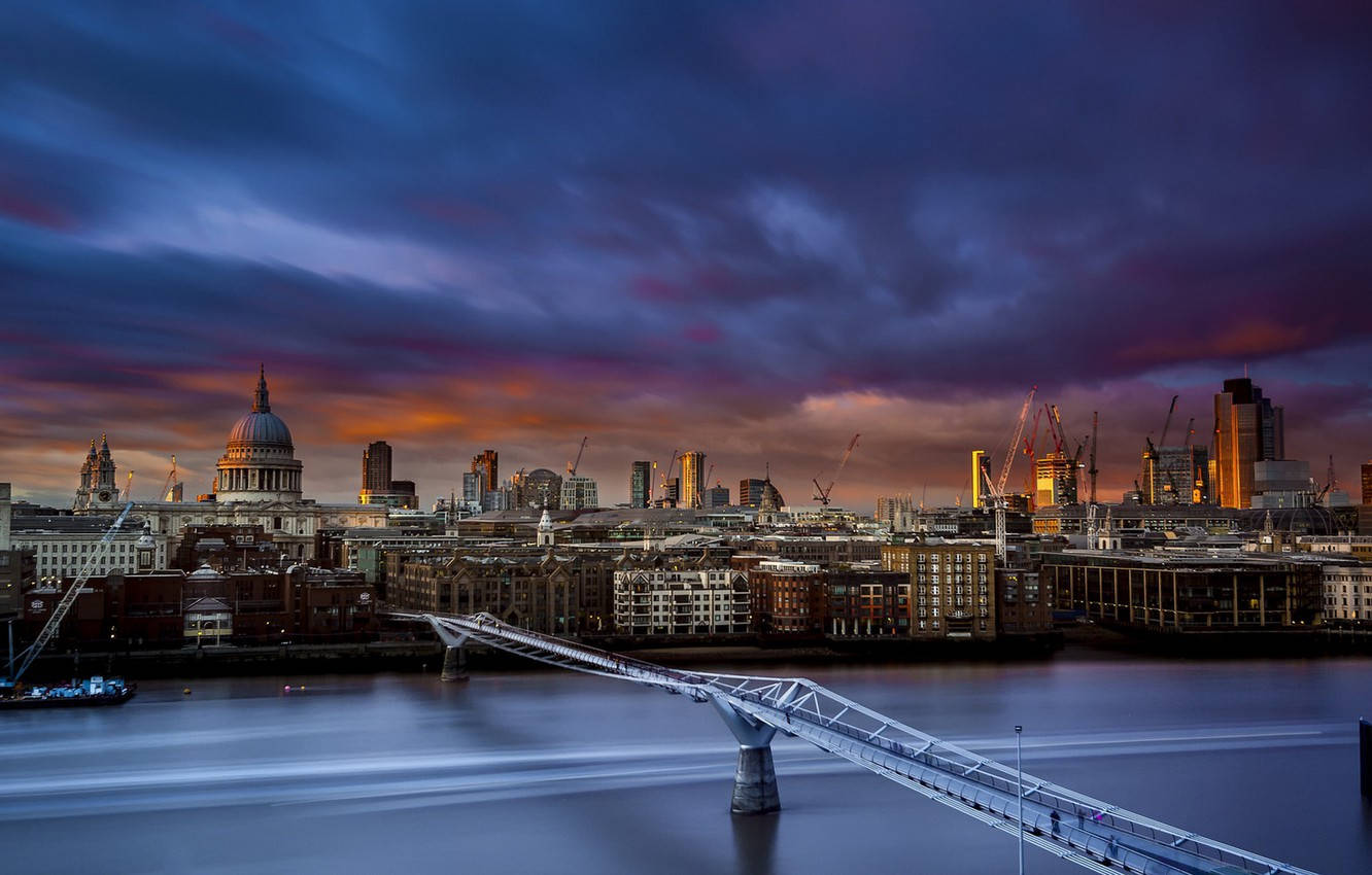 St Paul Thames River Wallpaper