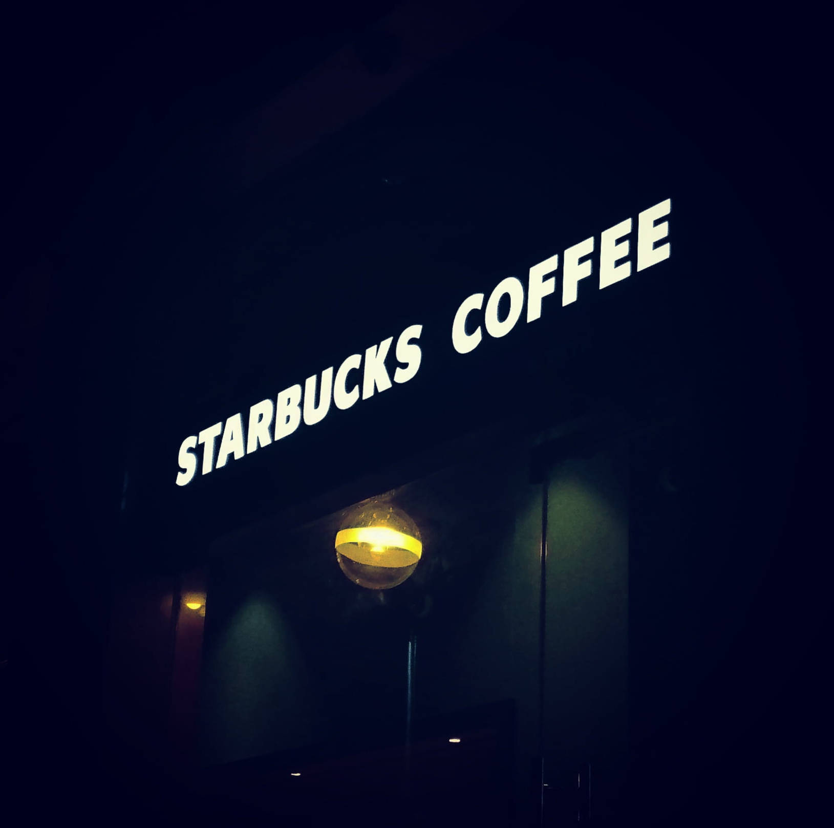 Starbucks Shop Led Signage Wallpaper