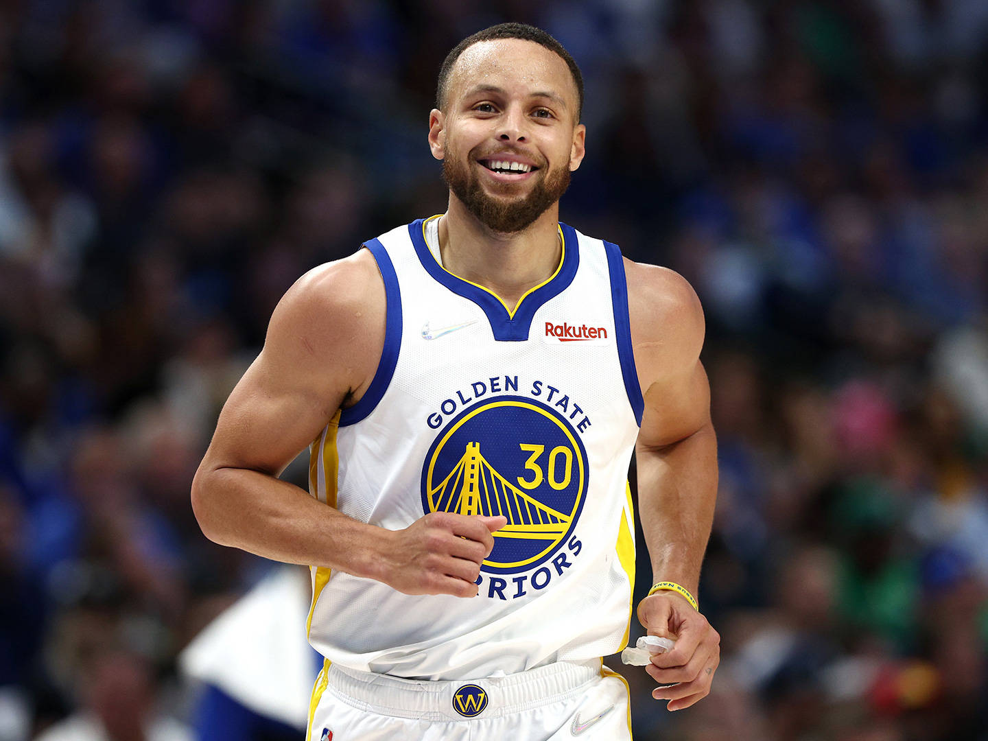 Steph Curry Bulked Up While Smiling Wallpaper