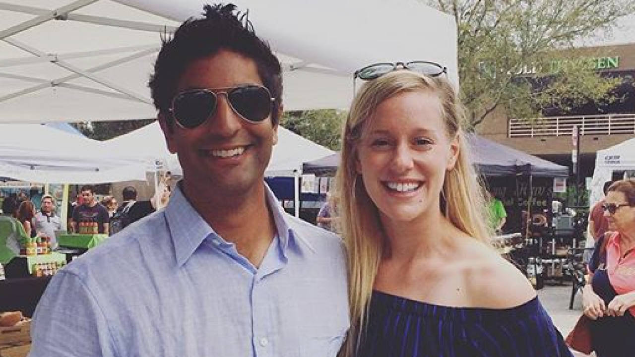 Stephen And Alison Riske-amritraj In Farmer's Market Wallpaper