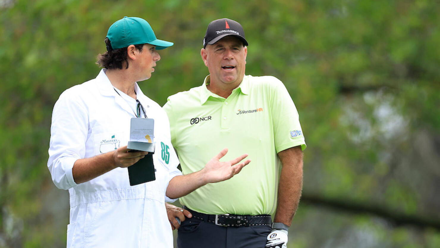 Stewart Cink Talking With His Son Wallpaper