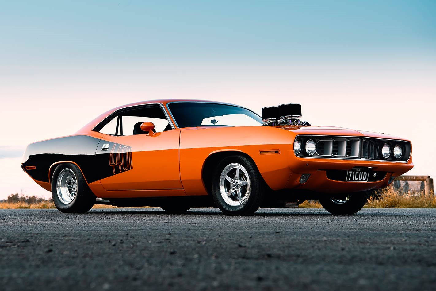 Stunning Orange 1972 Plymouth Barracuda 440 Hemi In Pristine Condition Wallpaper