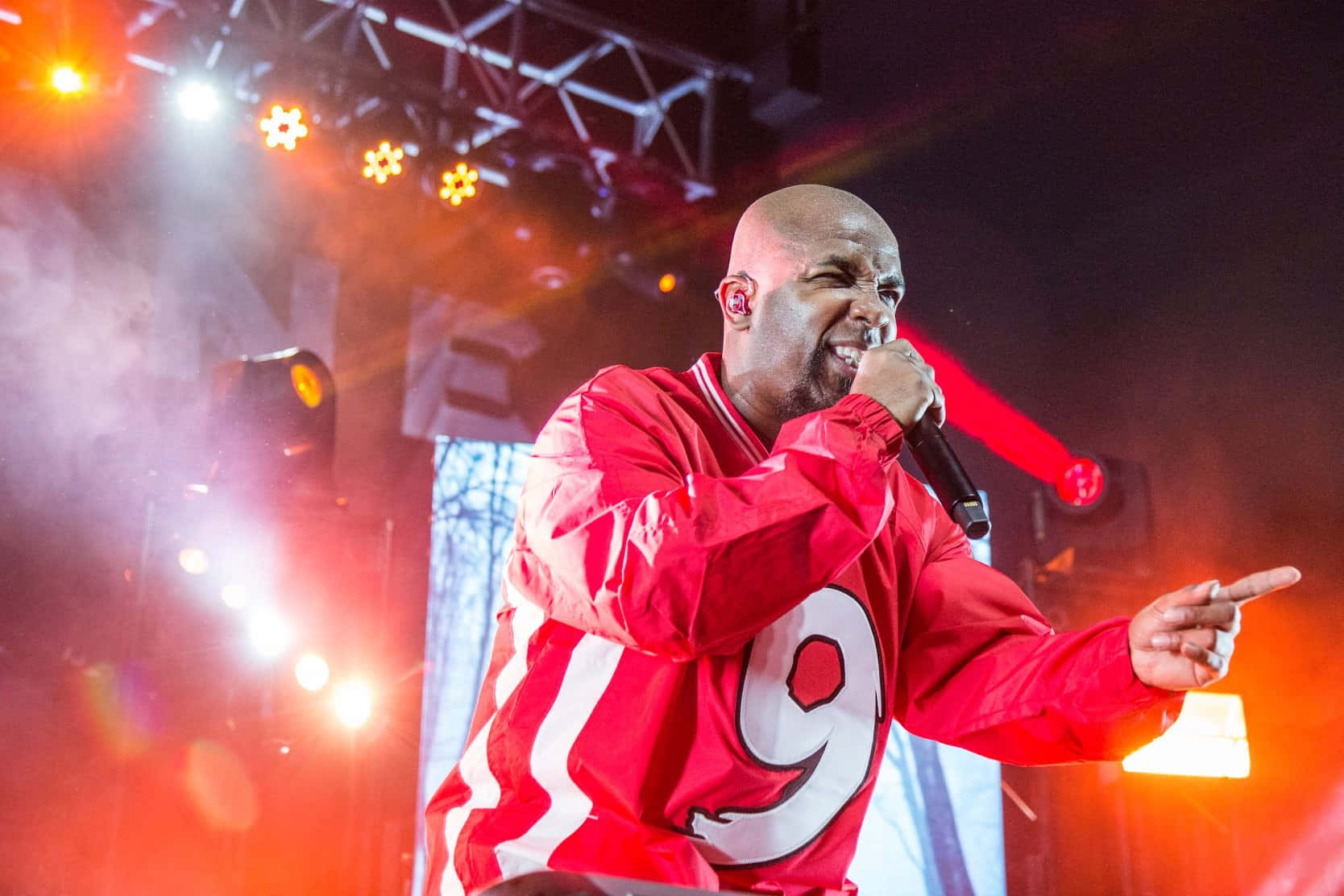 Tech N9ne Performing Livein Red Wallpaper