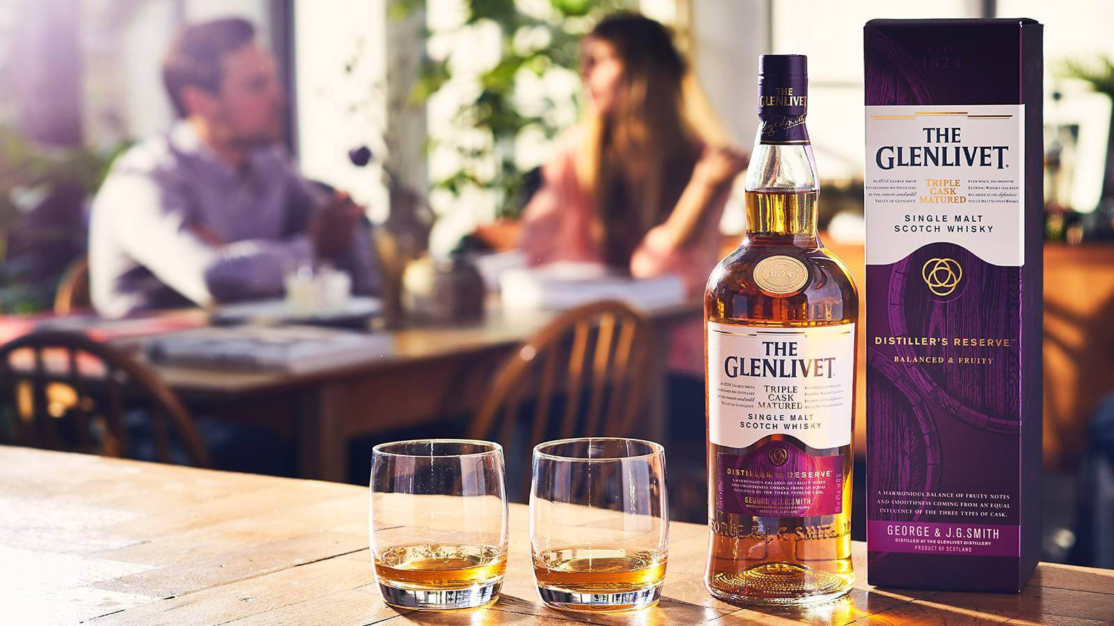 The Glenlivet Couple Drinks Wallpaper