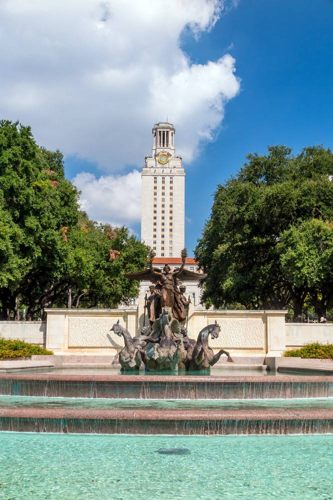 The Majestic Littlefield Fountain Monument In Texas Wallpaper