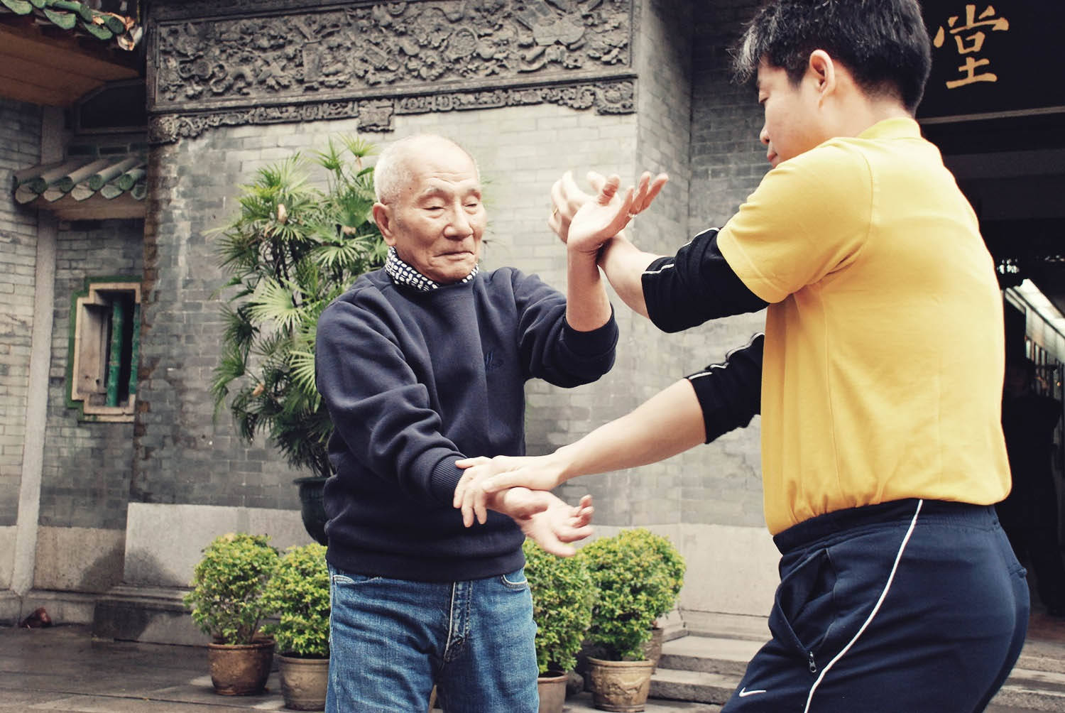 The Potency Of Wing Chun Martial Arts In Action Wallpaper