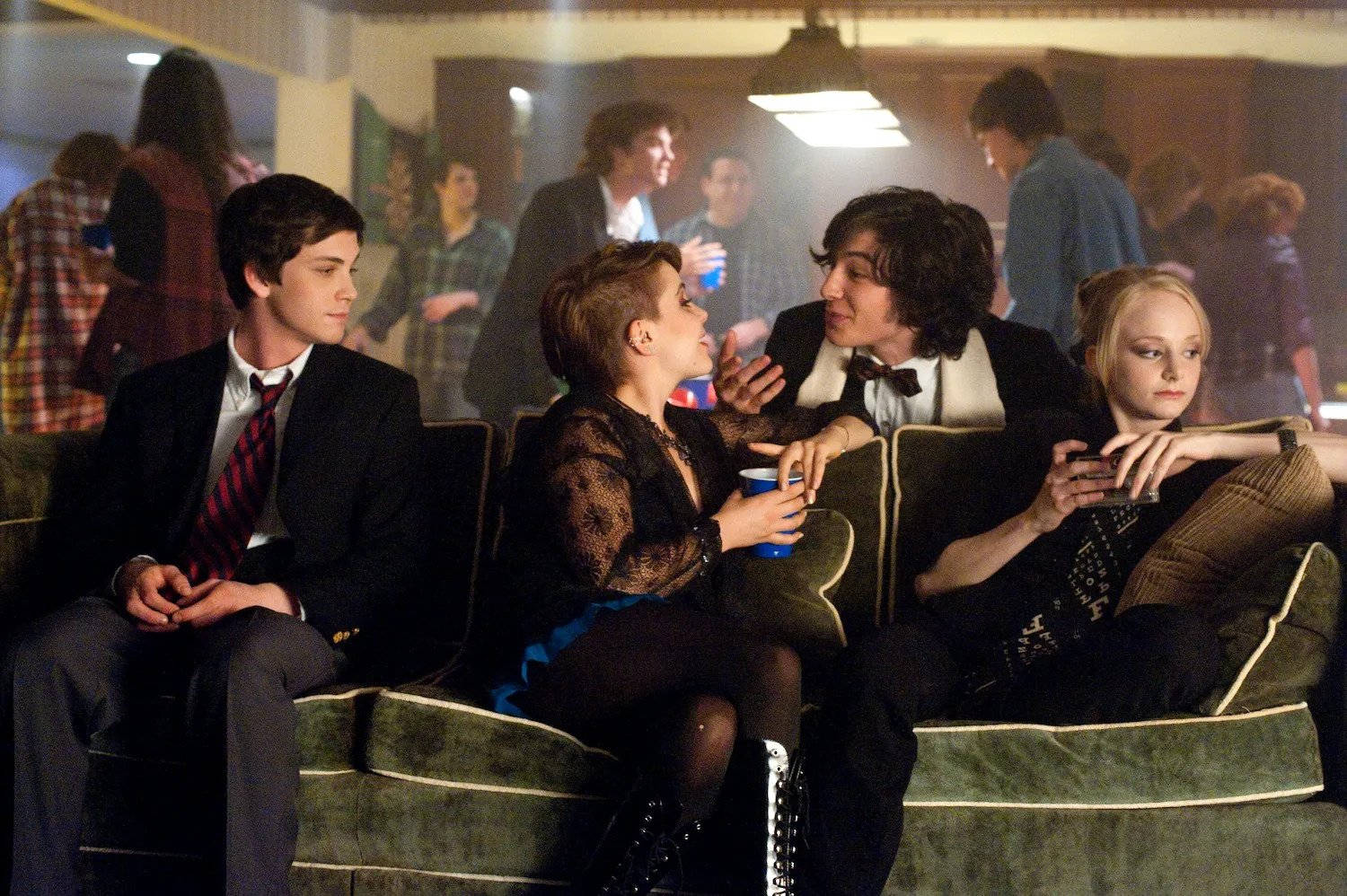 The Unforgettable Party Scene From The Perks Of Being A Wallflower Wallpaper