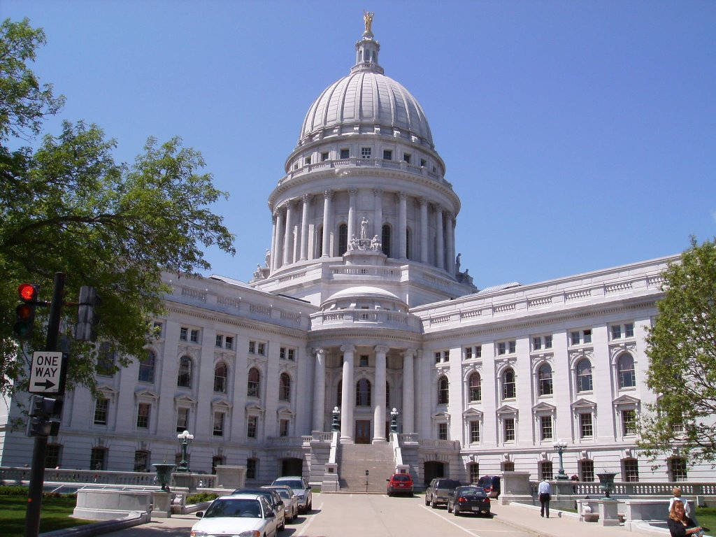 The Wisconsin State Capitol In Madison Wallpaper