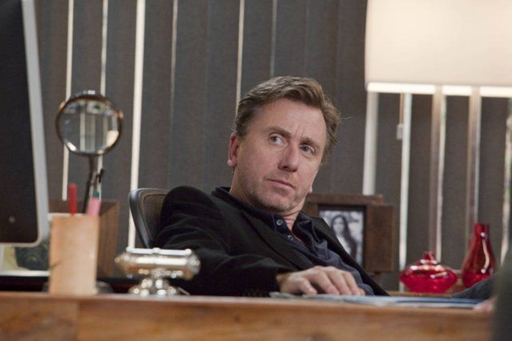 Tim Roth As Doctor Cal Lightman Wallpaper