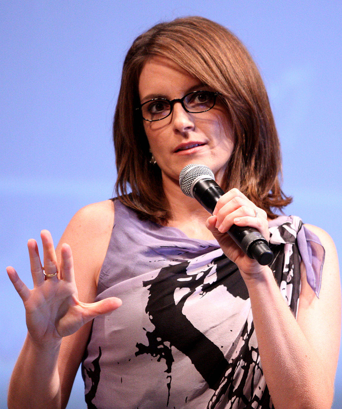 Tina Fey American Actress Comedian Wallpaper