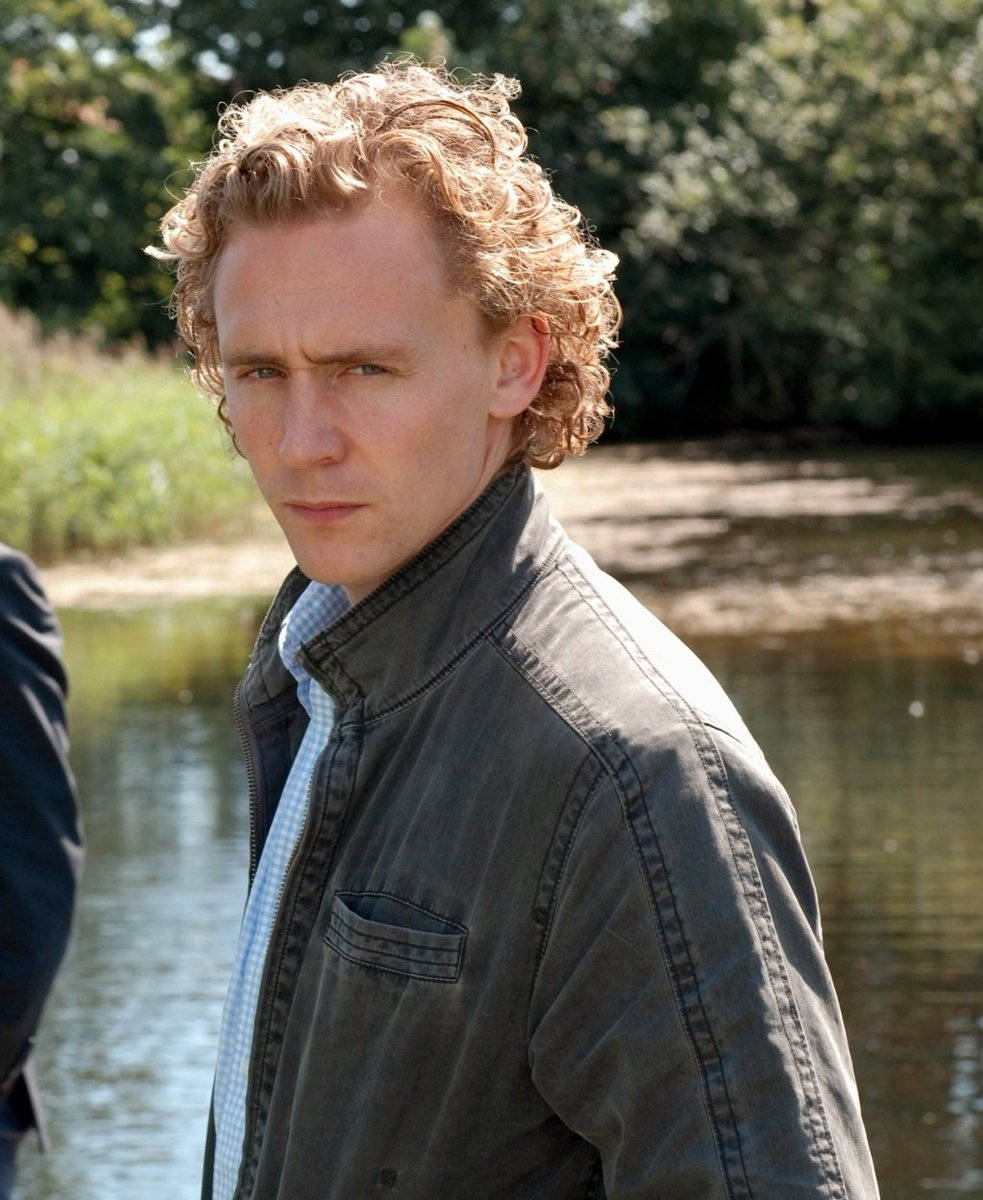 Tom Hiddleston In Wallander Wallpaper