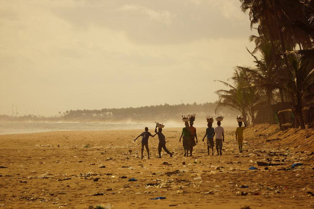 Travelling Ivory Coast Merchants Wallpaper