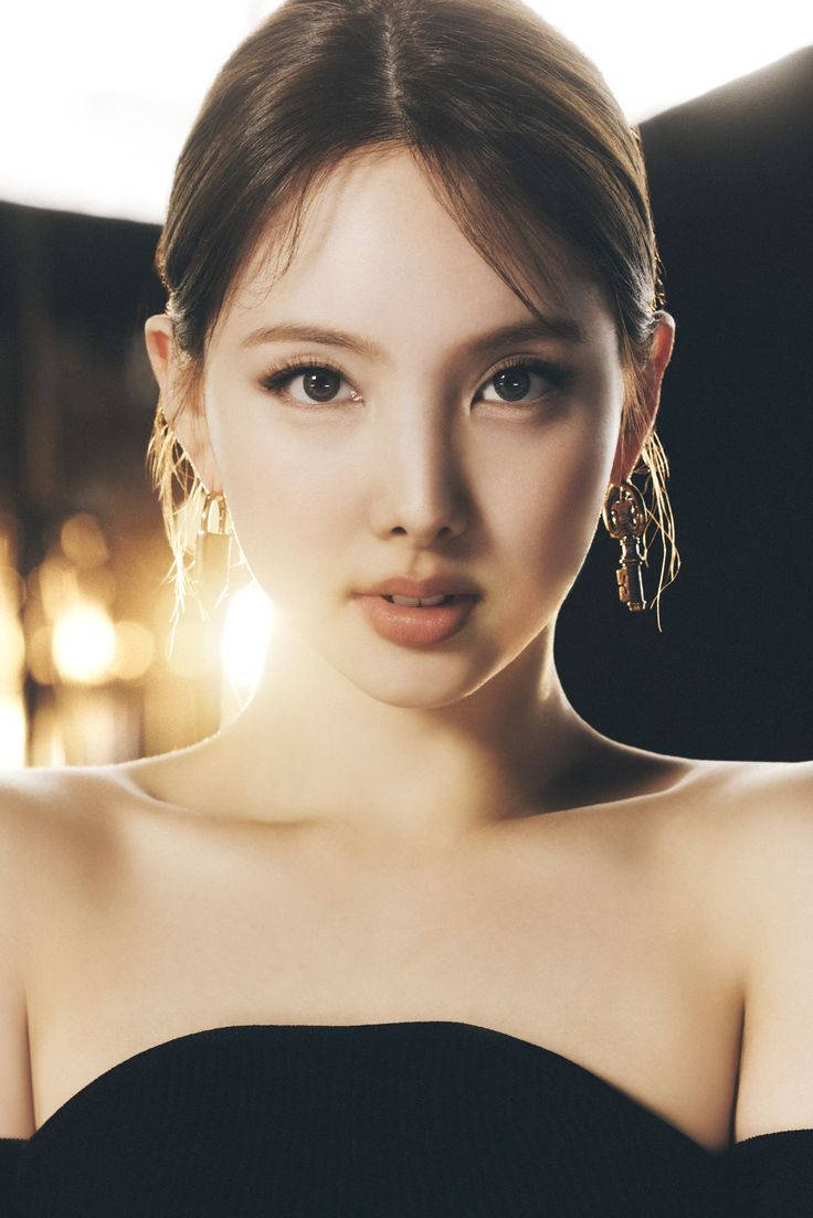 Twice Nayeon In Black Dress Wallpaper