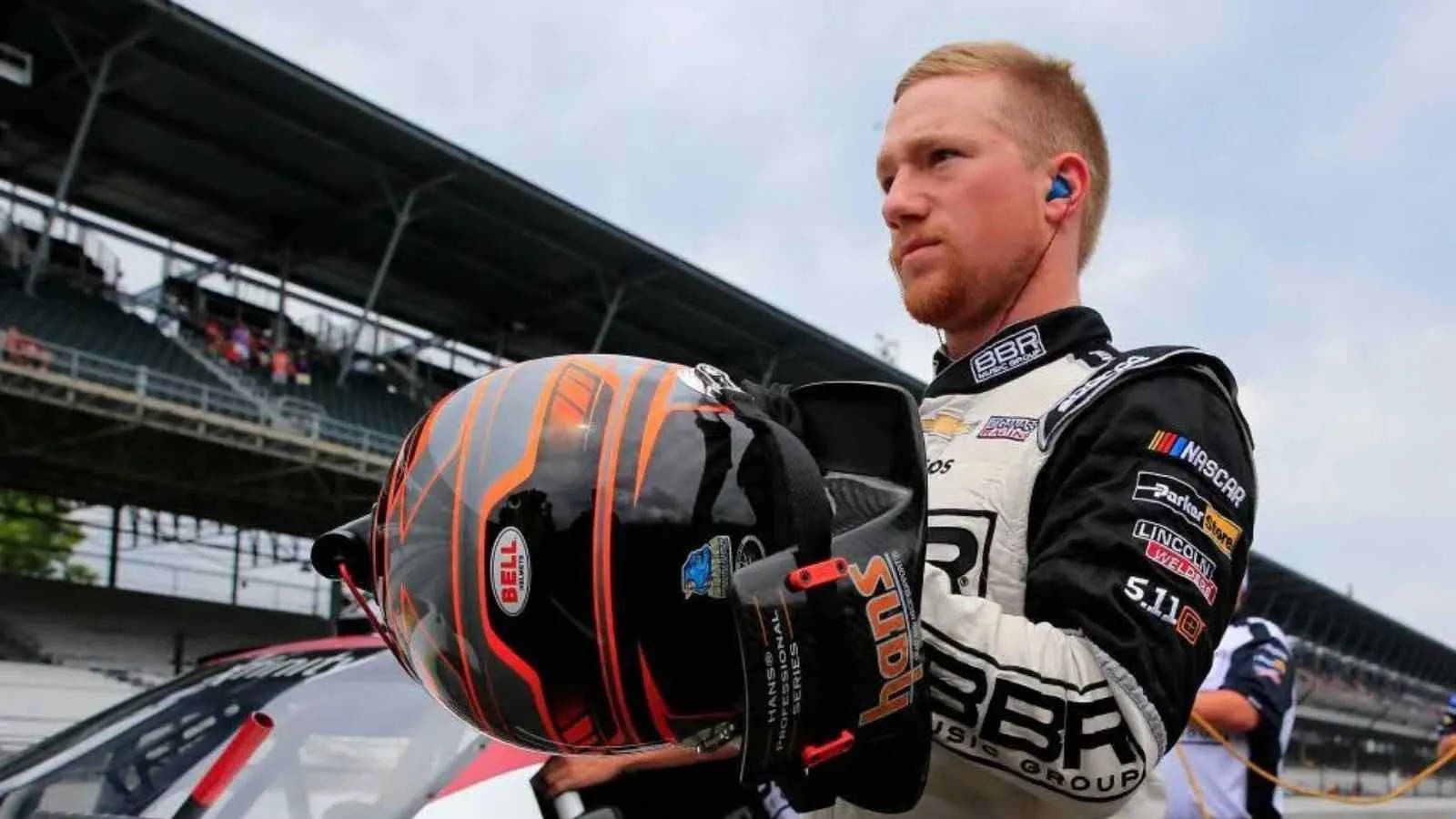 Tyler Reddick Fixing His Helmet Wallpaper