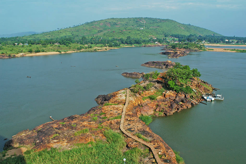 Ubangi River In Central African Republic Wallpaper