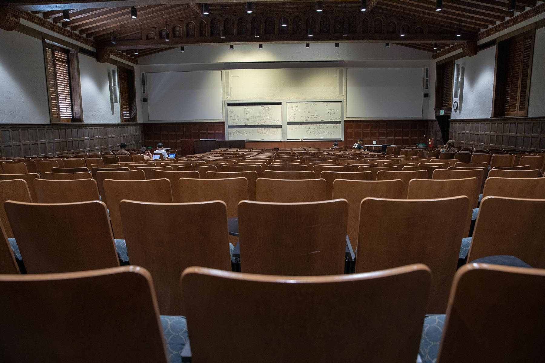 Ucla Moore Hall 100 Seats Wallpaper