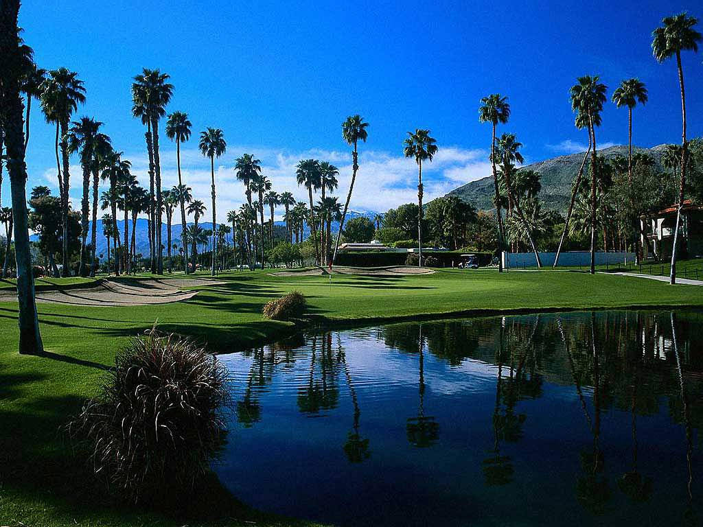 Ultra Hd Golf Course Dark Lake Wallpaper