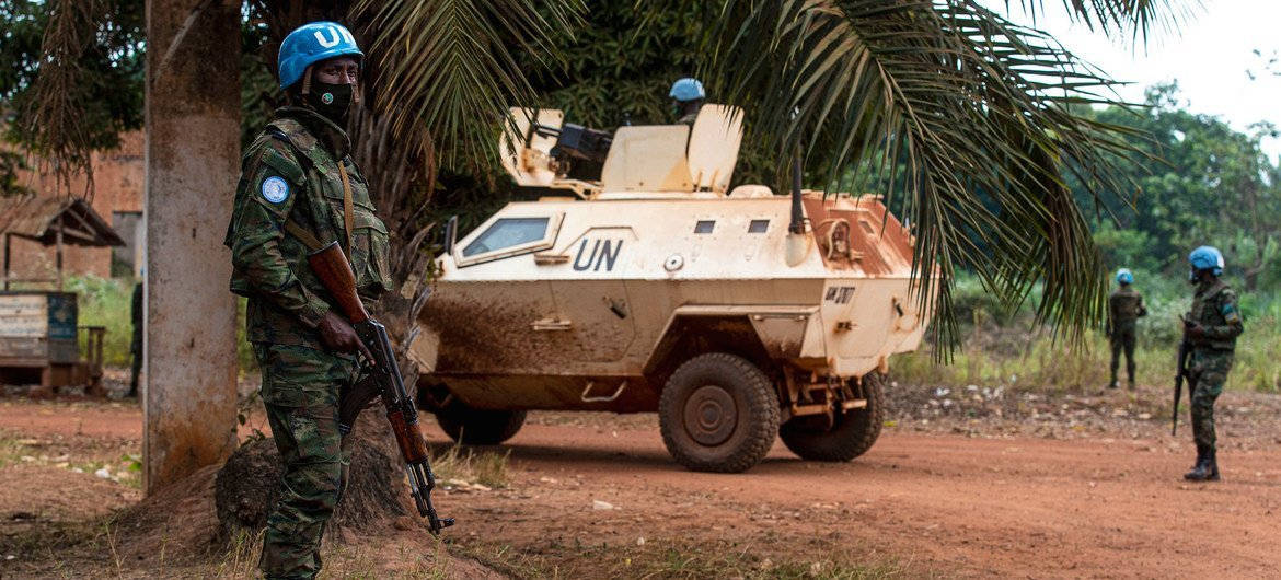 Un Soldier Standing Central African Republic Wallpaper