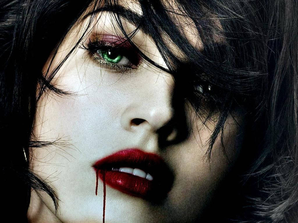 Vampire Girl Face Close-up Wallpaper