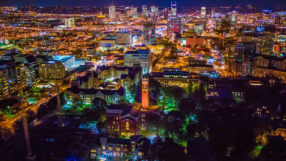 Vanderbilt University’s Picturesque Campus Draped In Autumn Hues Wallpaper