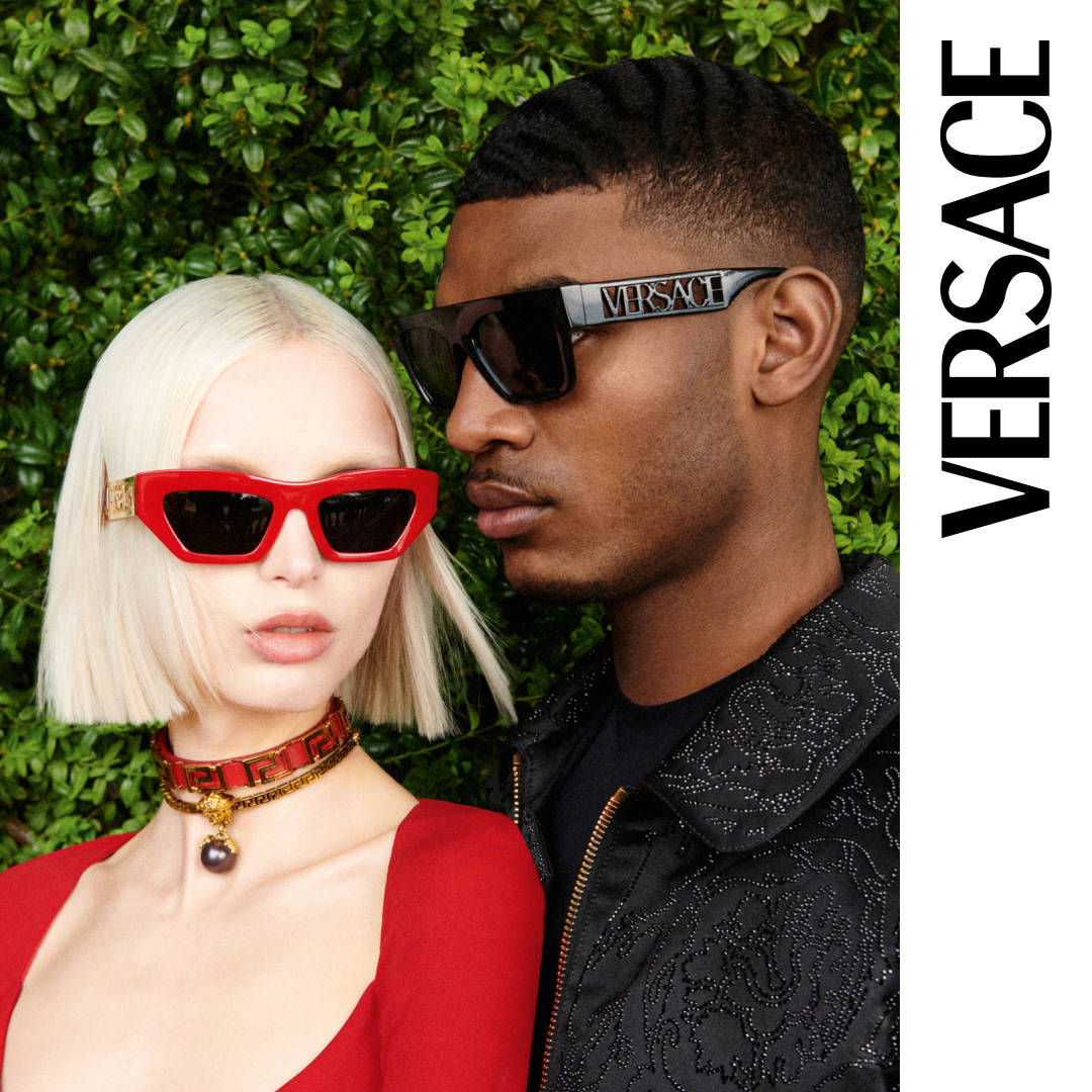 Versace Fall Winter Models Wallpaper