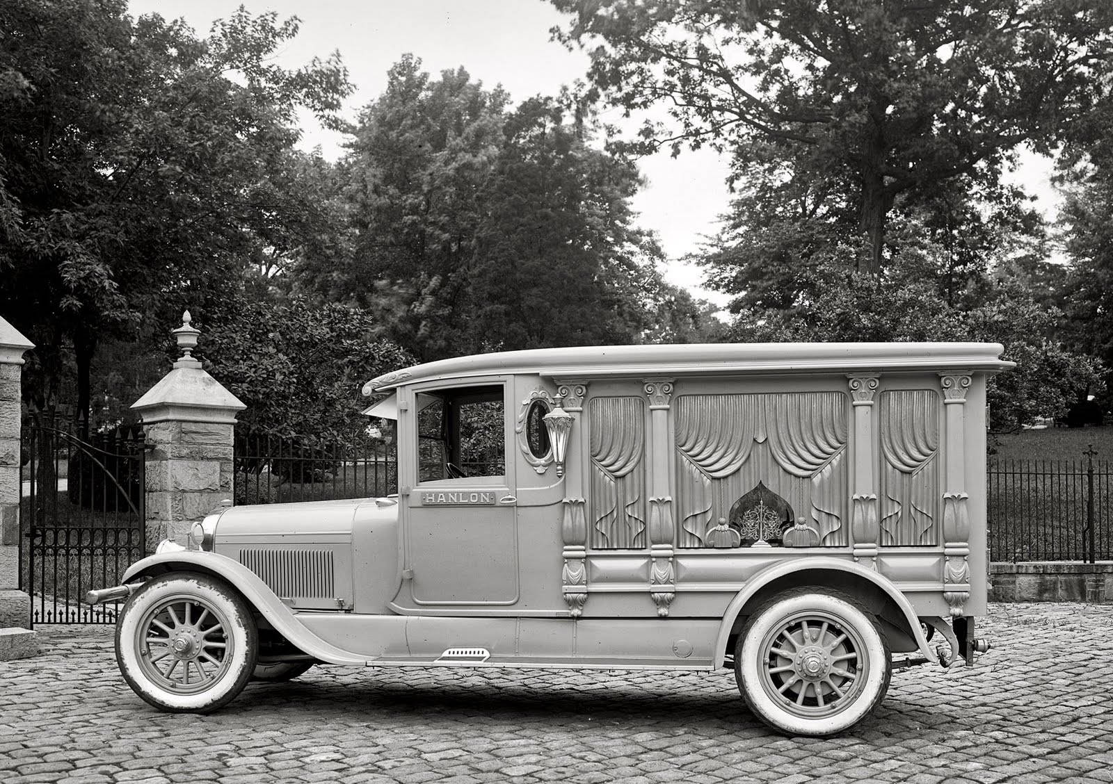 Vintage Funeral Hearse Wallpaper