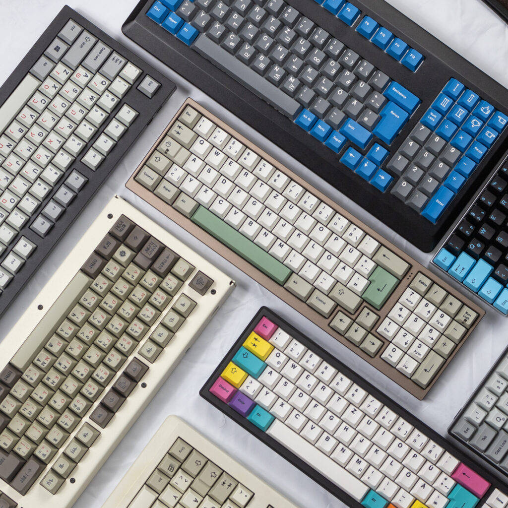 Vintage Styled Mechanical Computer Keyboard Wallpaper