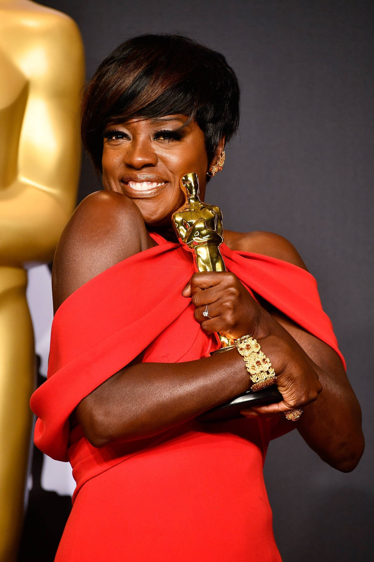 Viola Davis Smiles At The Oscars Wallpaper