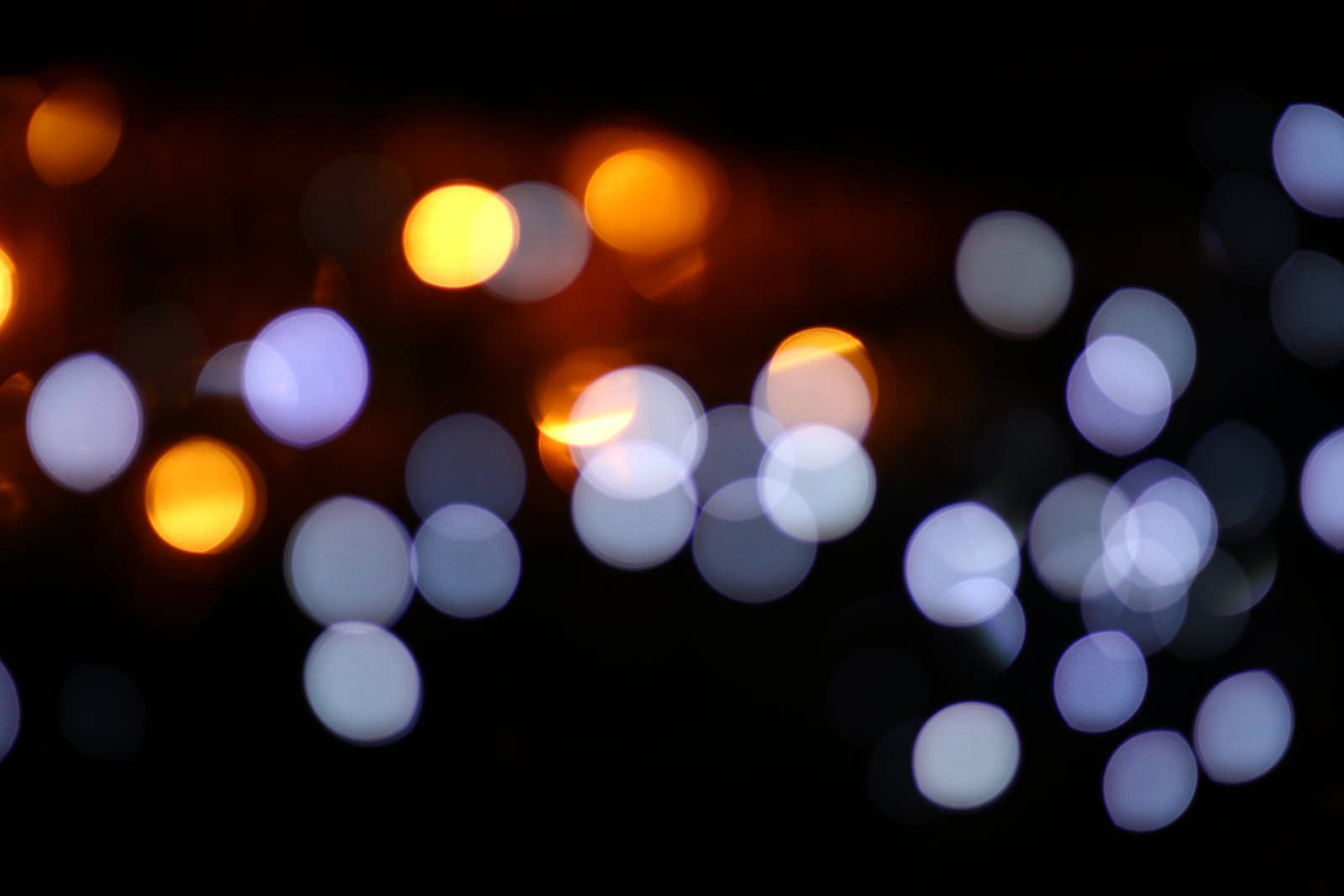 White And Gold Defocused Bokeh Wallpaper