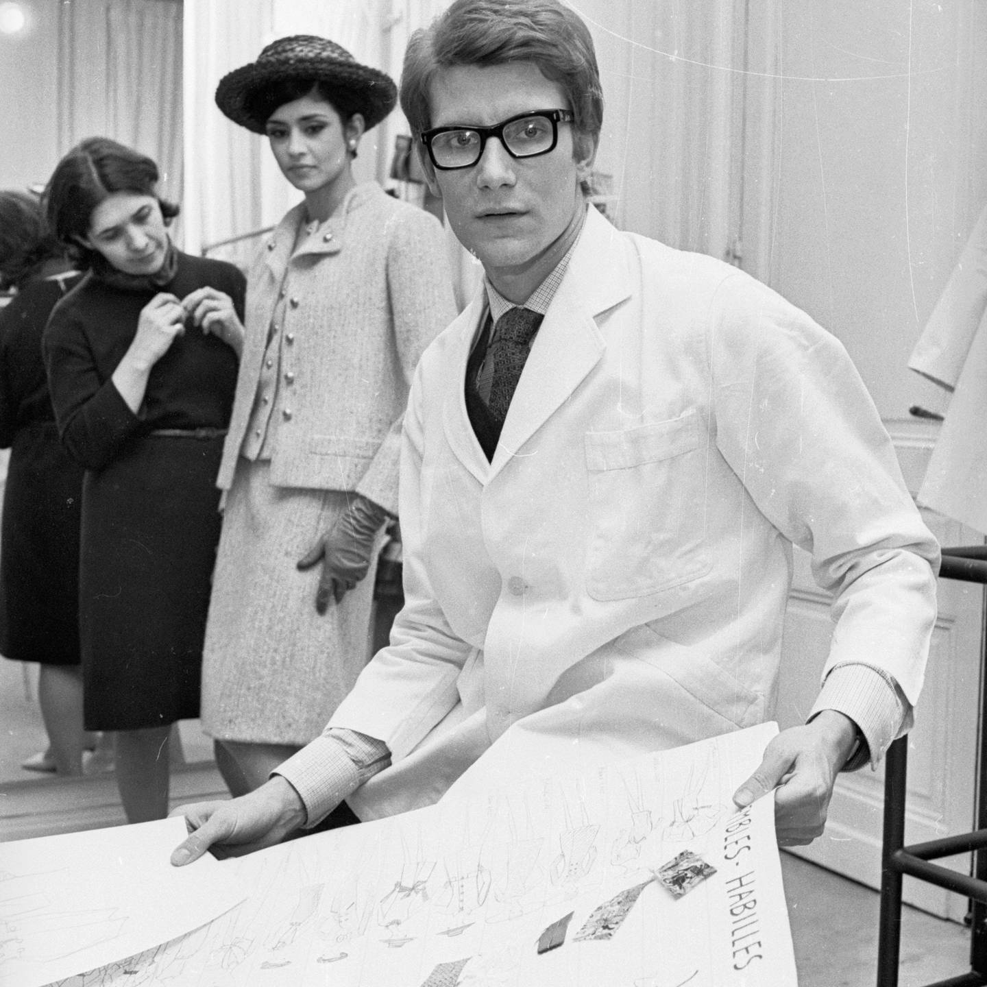 Yves Saint Laurent French Fashion Designer Wallpaper